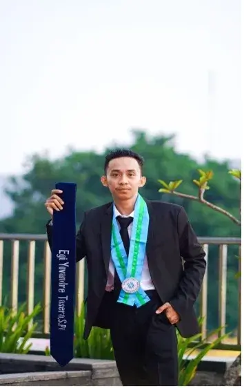Egi Yovandre T